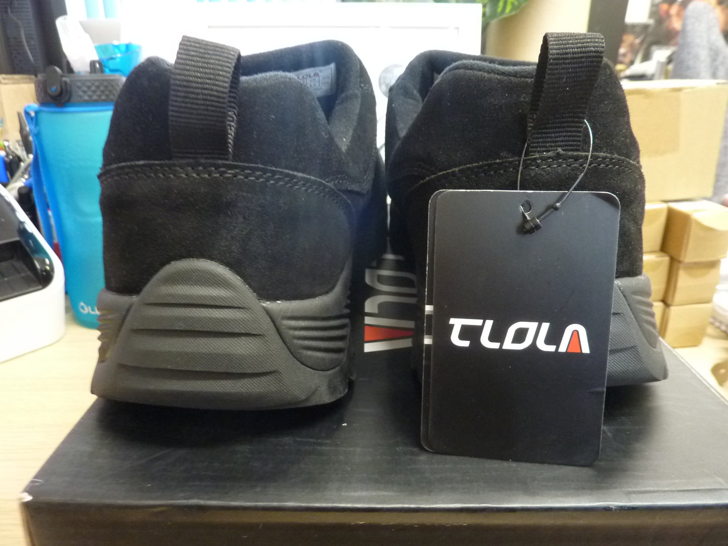 TLOLA Walking Shoes-UK9.5-BLACK