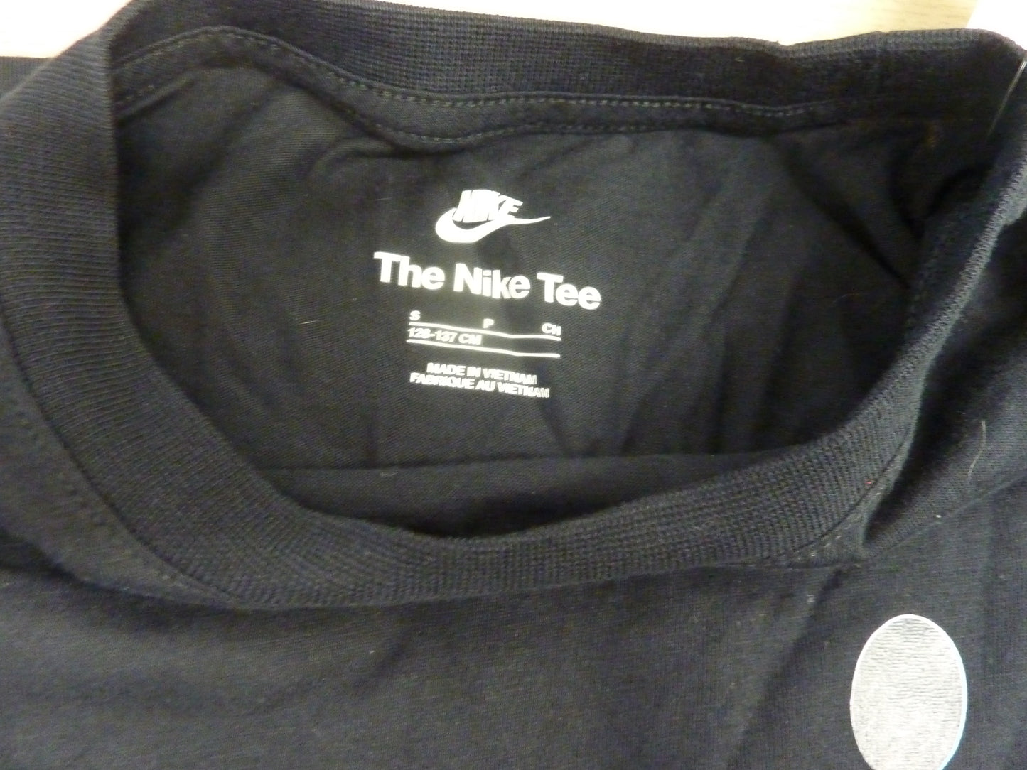 Nike Boys Small London Guard T-Shirt