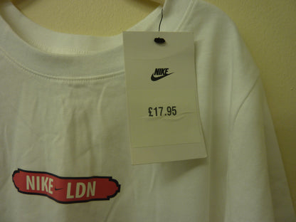 Nike Boys London T-Shirt White- Medium