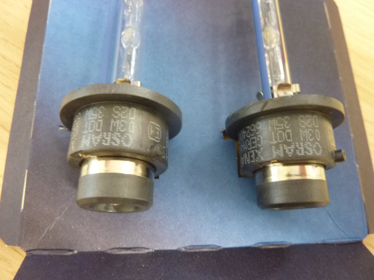 2x OSRAM Xenarc Cool Blue Boost D2S Car Headlight Bulbs