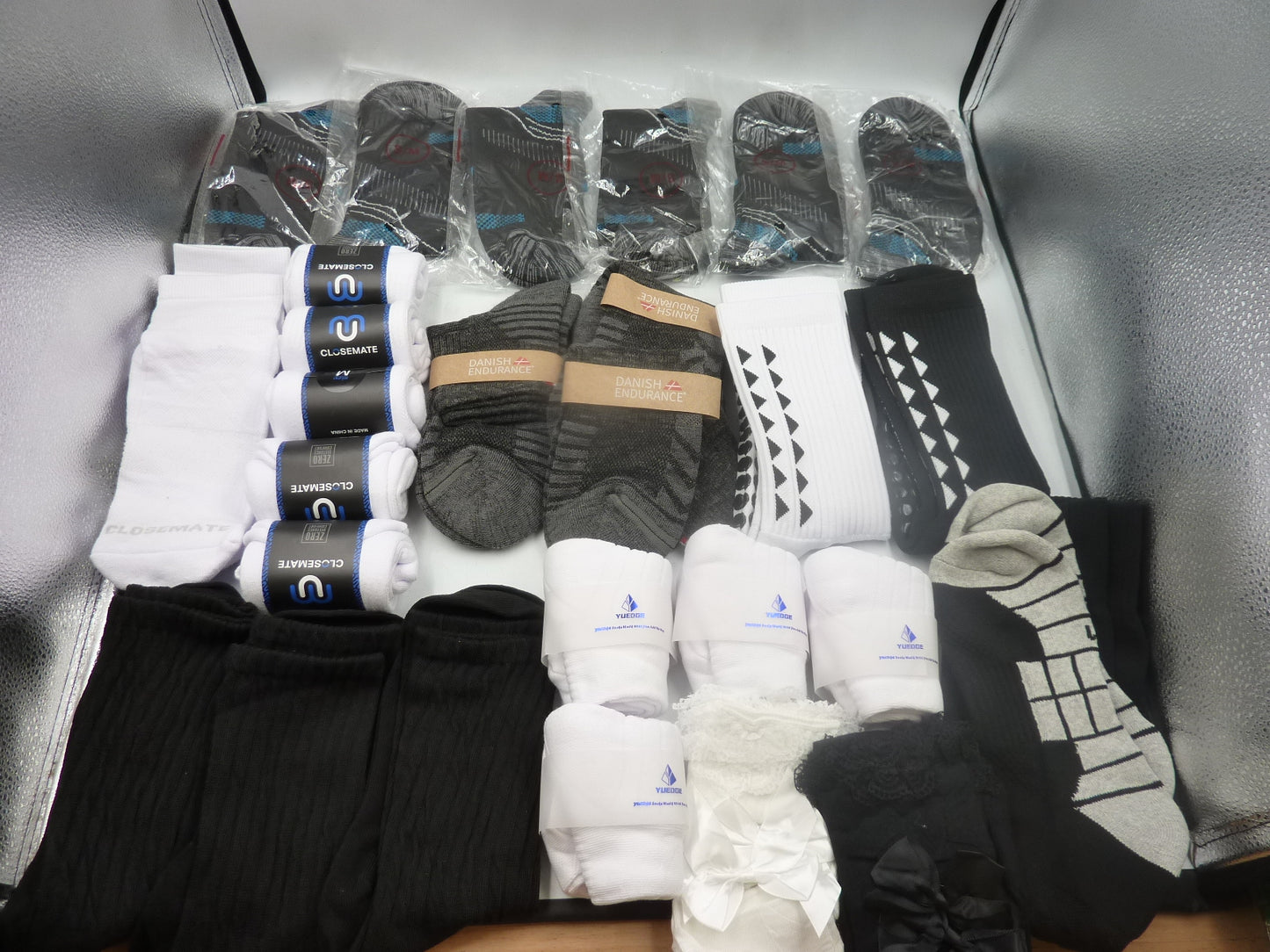 124 Pairs of socks