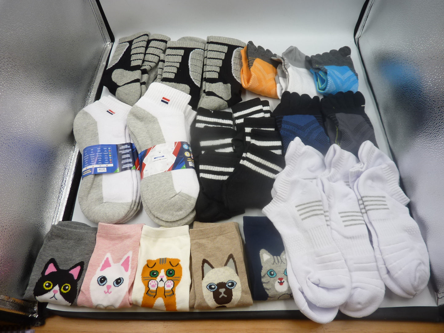 124 Pairs of socks