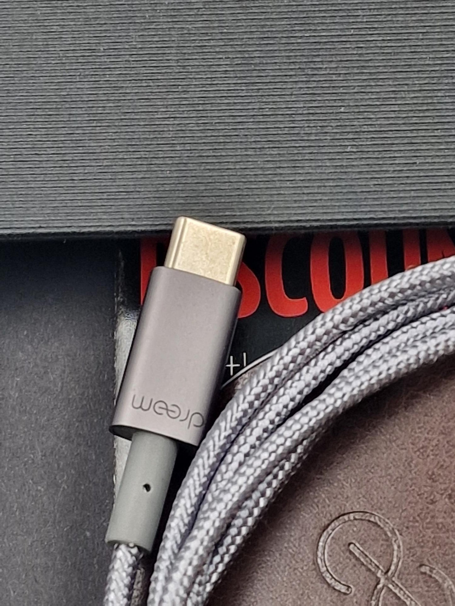 Magnetic Wireless Charger Pad Royal - Dreem Empower - Coffee