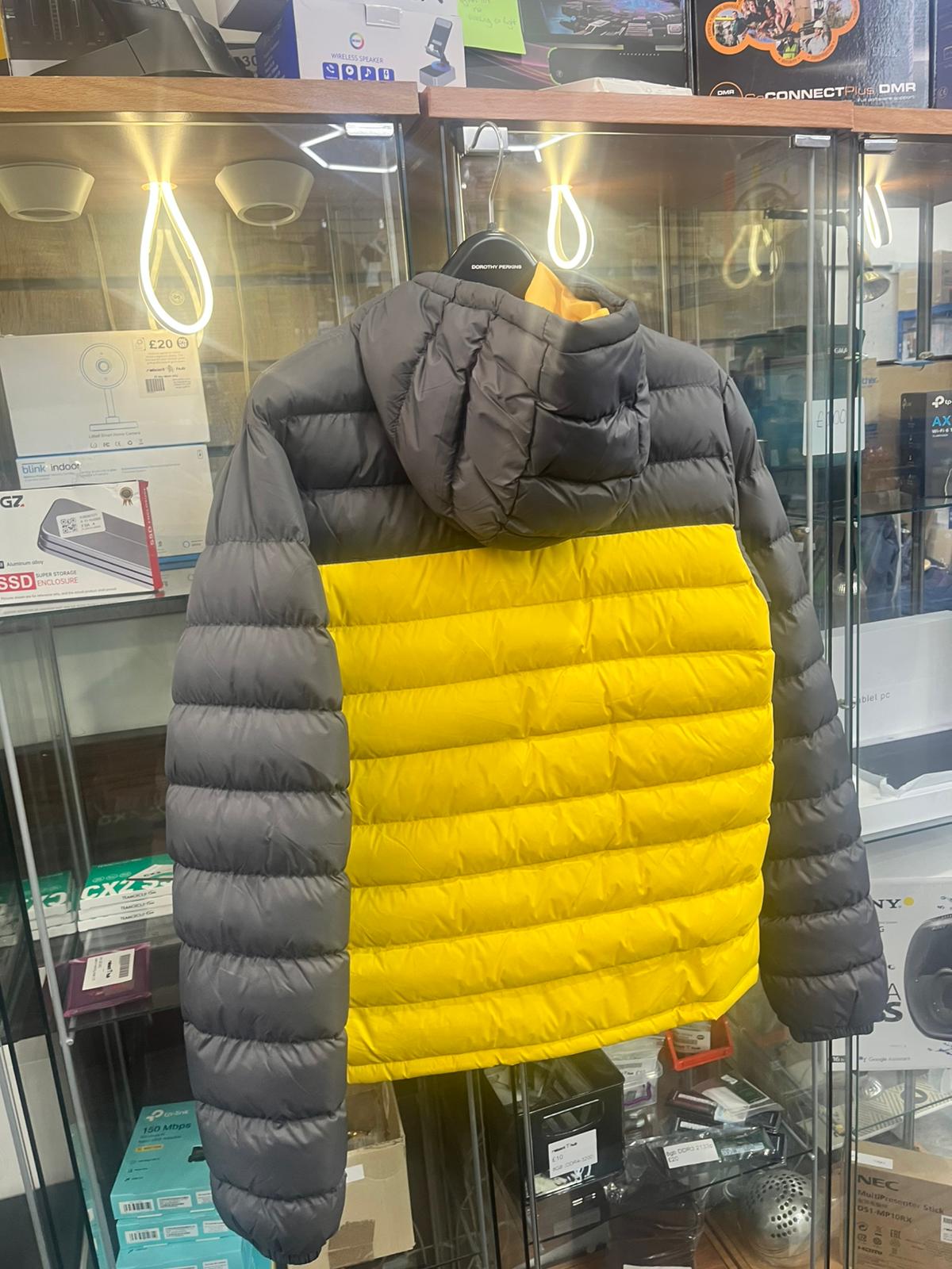 Mountain warehouse Puffer Jacket small
