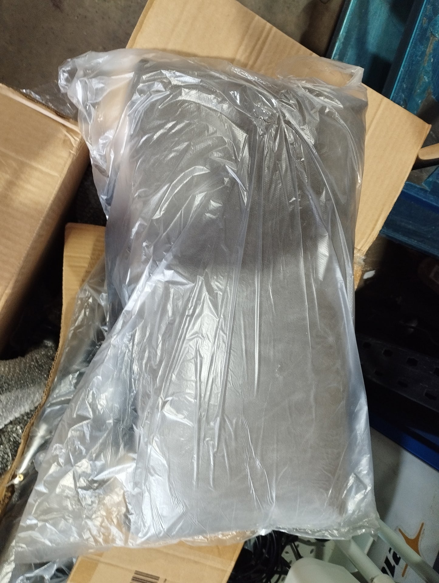 Blisswood office chair with big pillow Grey