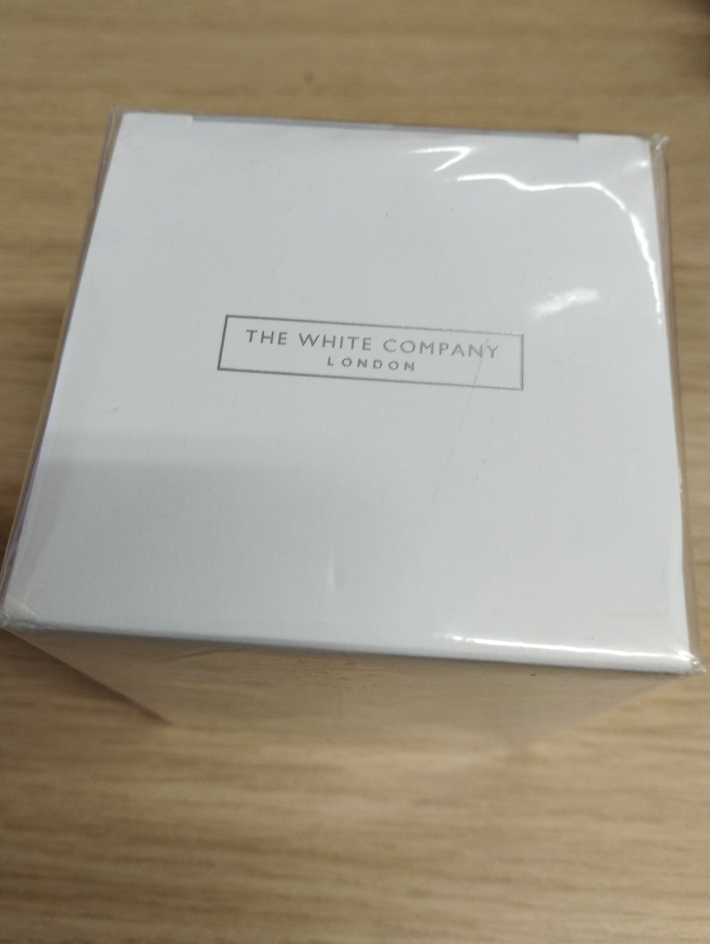 The White Company-Fresh Grapefruit Scented Candle-