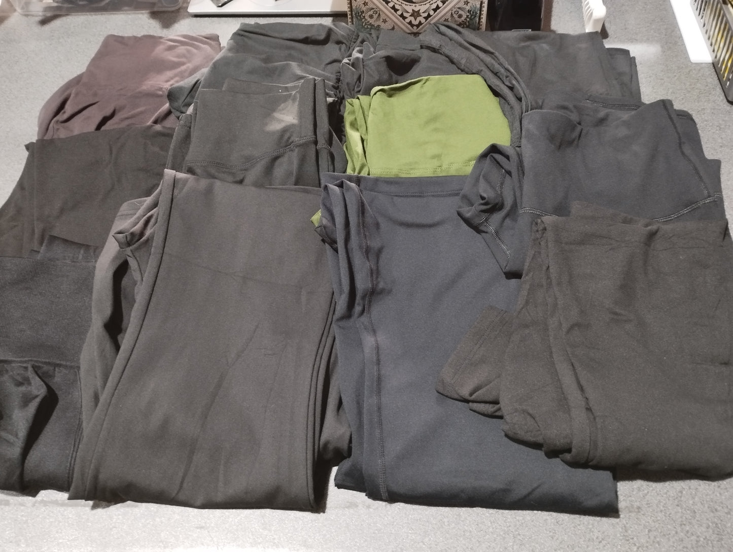Joblot OF 36 Pairs of gym leggings/trousers all new without tags