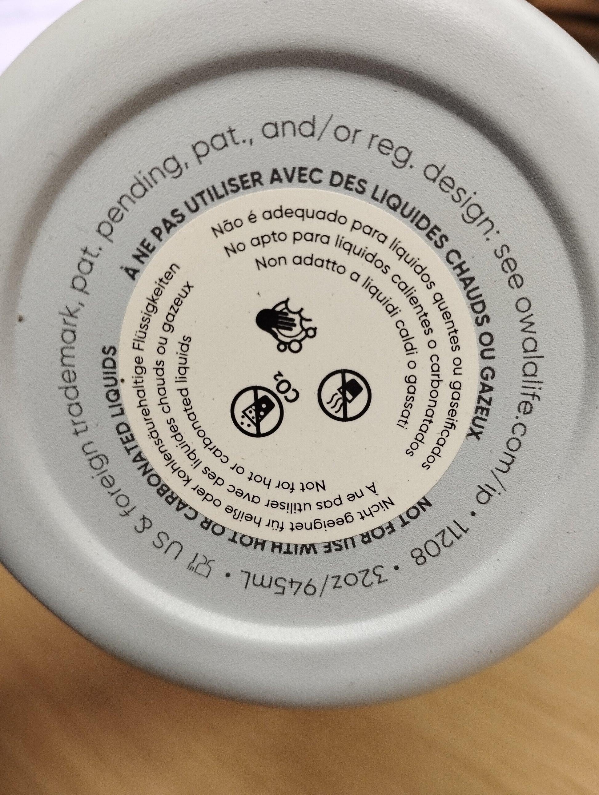 Owala FreeSip Picnic Prep 32oz Urban Outfitters