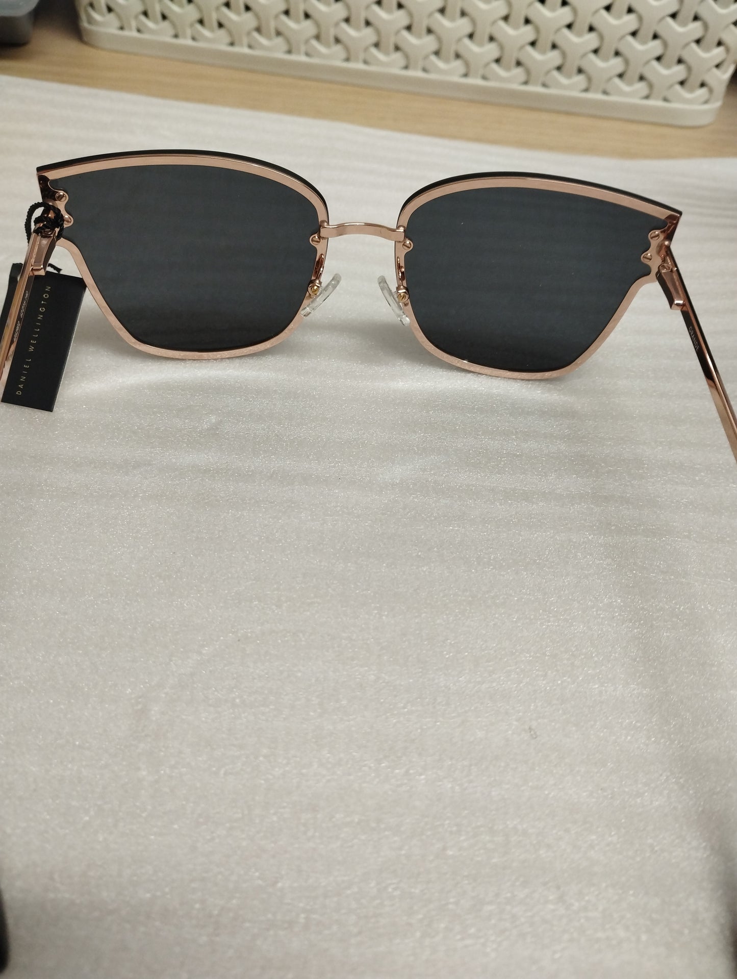 Daniel Wellington AE62R02 GRANDE Sunglasses-Rose Gold Frame-Black Lenses