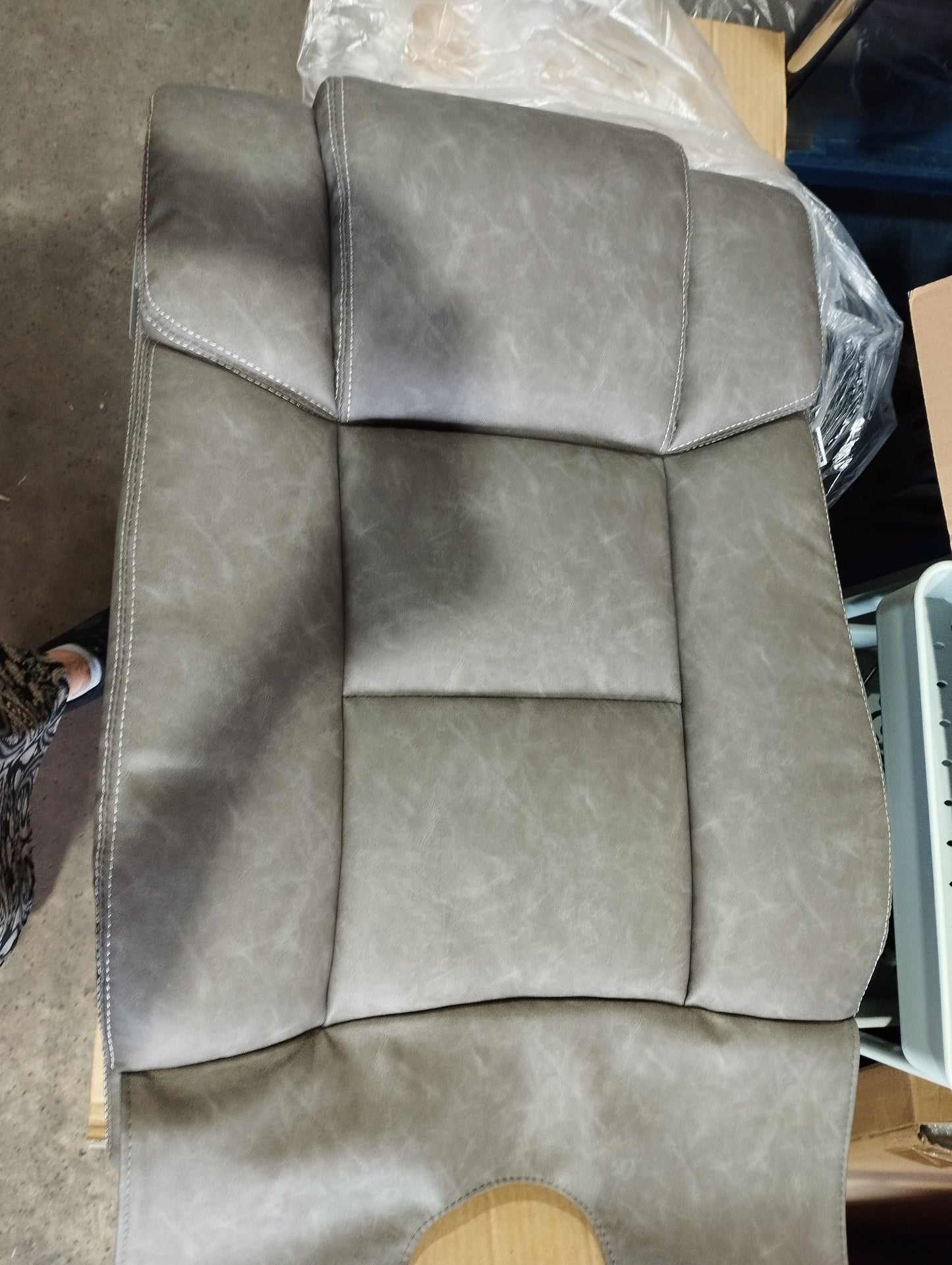 Blisswood office chair with big pillow Grey