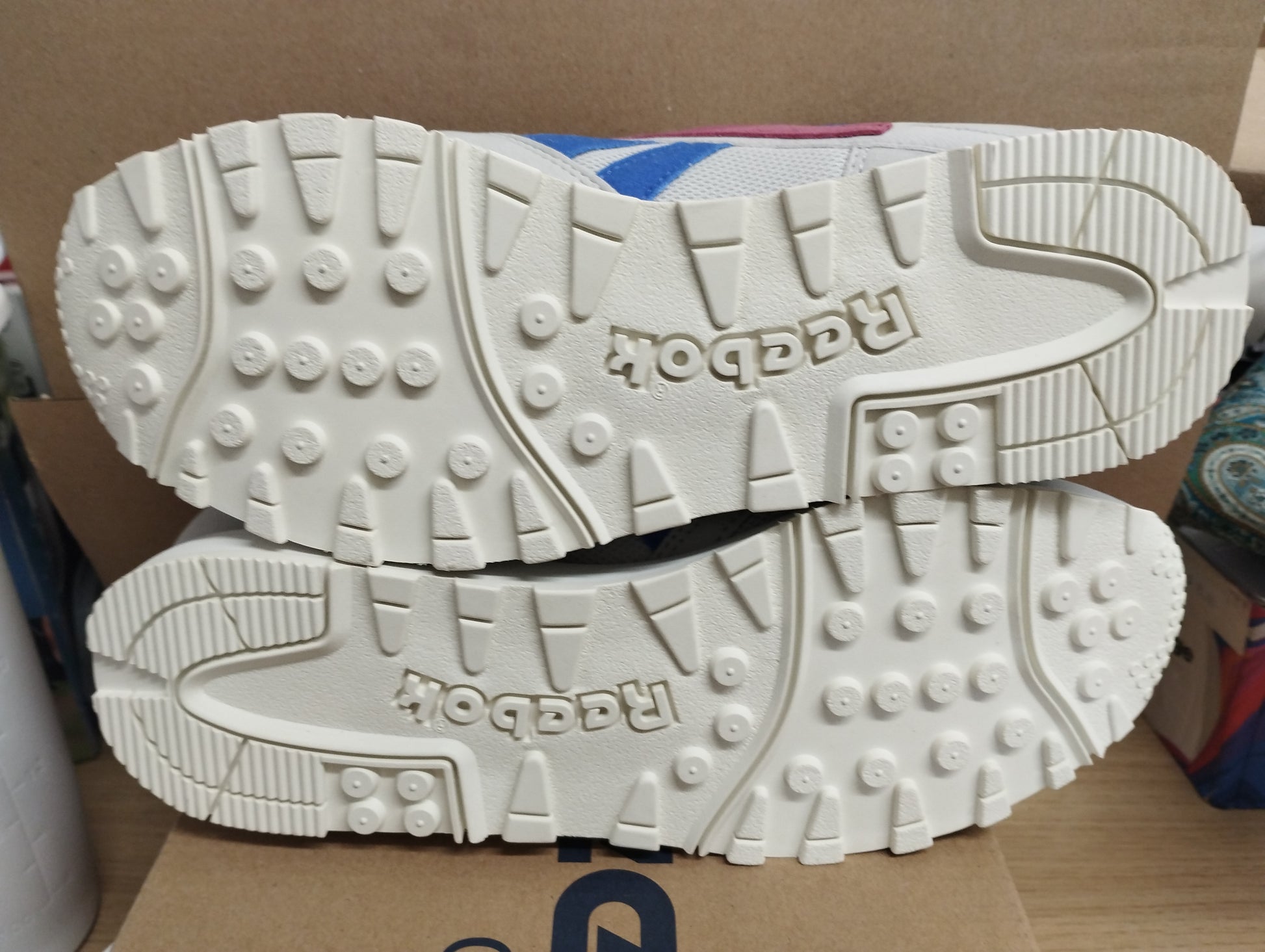 Reebok Rapide MU Sneakers- UK4.5