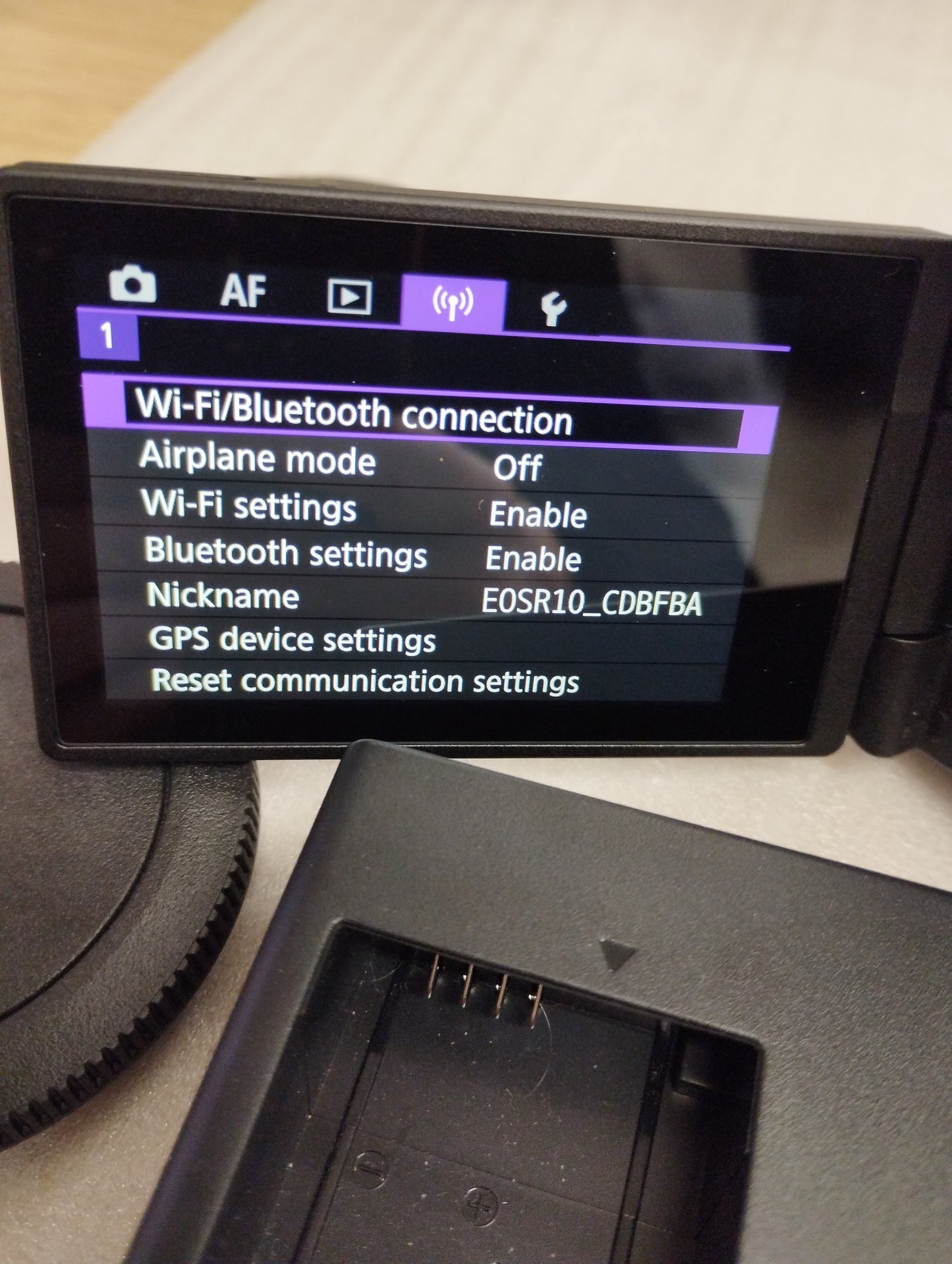 Canon EOS R10 Mirrorless Camera + RF-S 18-45mm F4.5-6.3 IS STM Lens