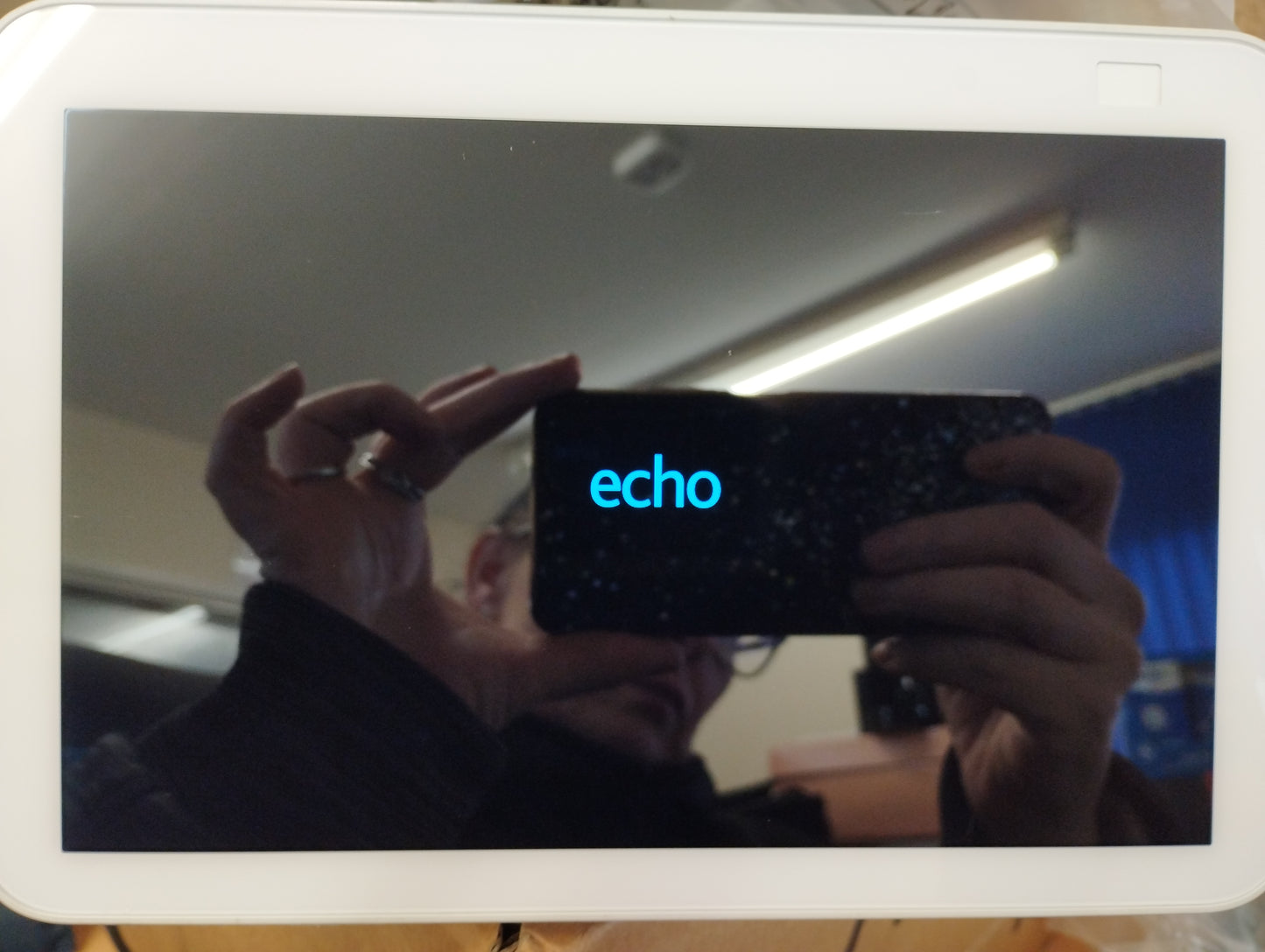 Echo Show 8 | 2nd generation (2021 release), HD smart display with Alexa and 13 MP camera | Glacier White