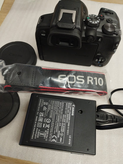 Canon EOS R10 Mirrorless Camera + RF-S 18-45mm F4.5-6.3 IS STM Lens
