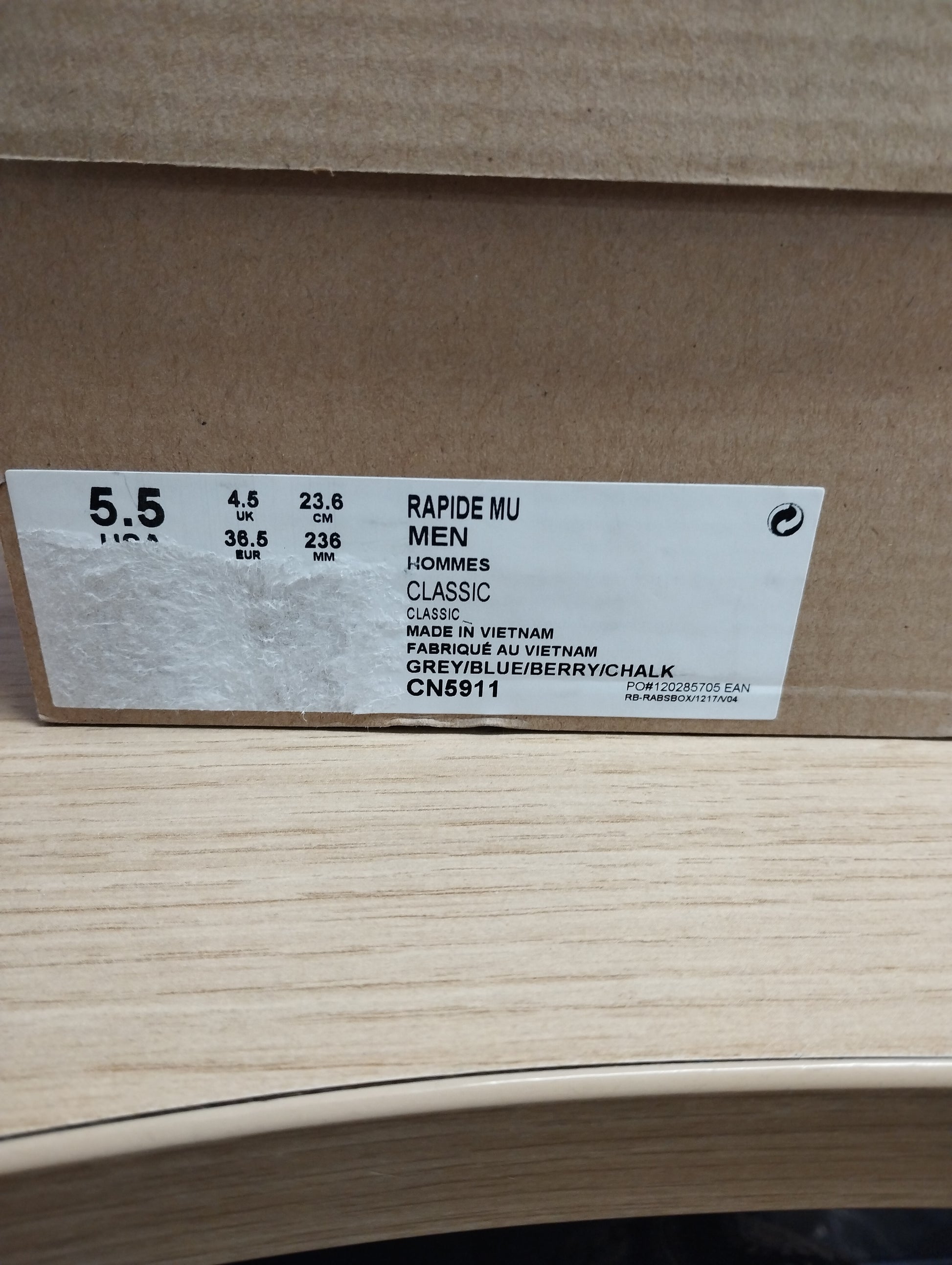 Reebok Rapide MU Sneakers- UK4.5