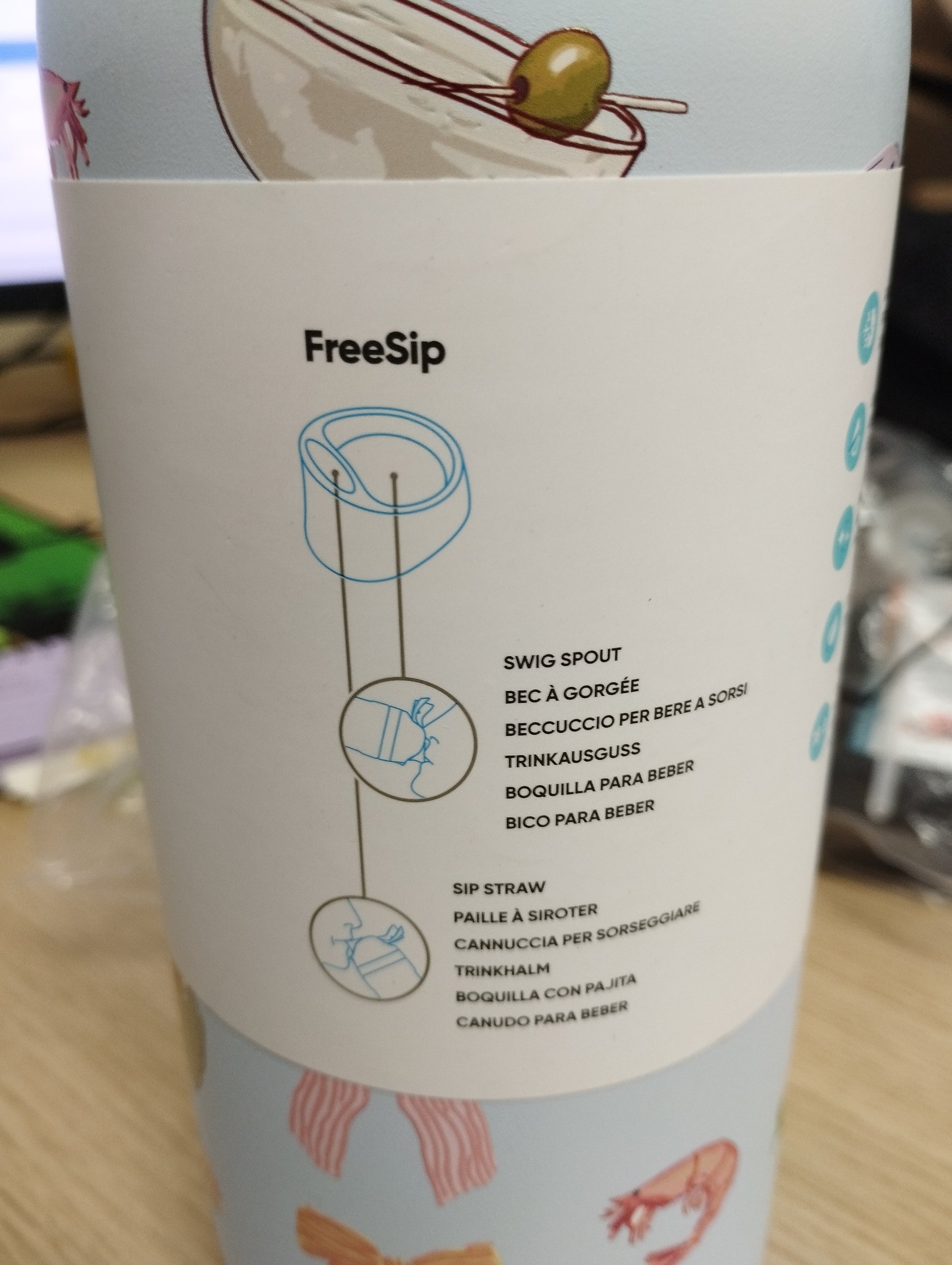 Owala FreeSip Picnic Prep 32oz Urban Outfitters
