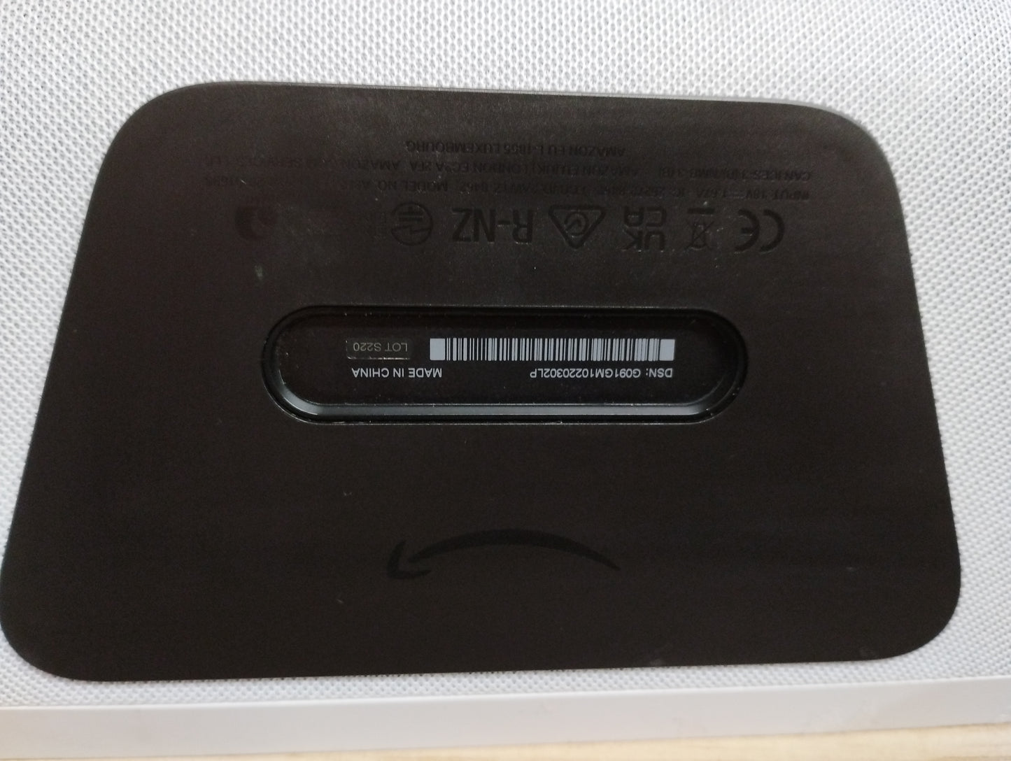 Echo Show 8 | 2nd generation (2021 release), HD smart display with Alexa and 13 MP camera | Glacier White