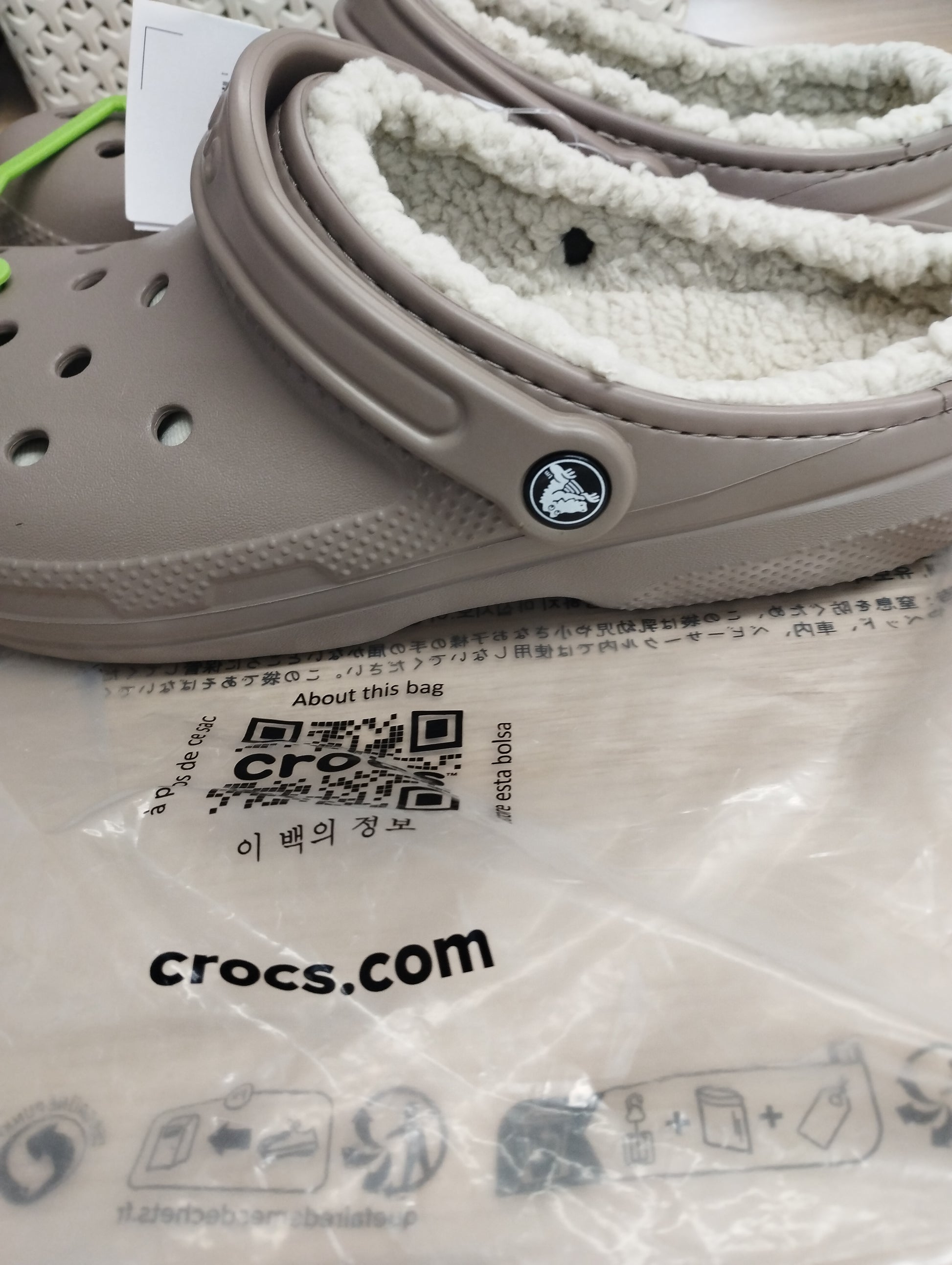 Crocs Classic Lined Clog- UK M8/W9