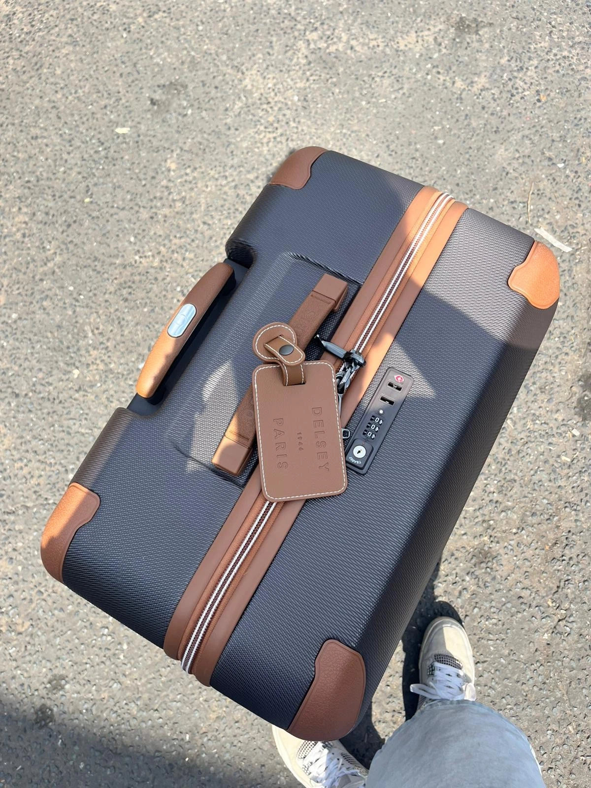 Delsey Paris Chatelet Air 2.0 Spinner (4 wheels) dark brown 76 cm