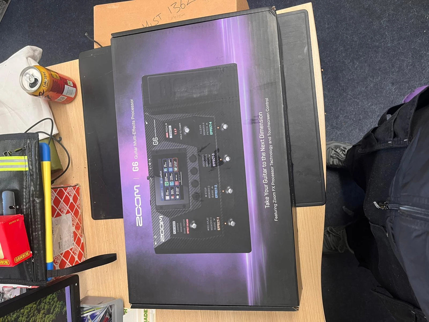 ZOOM G6 Guitar Multi Effects Processor Pedal Brand New