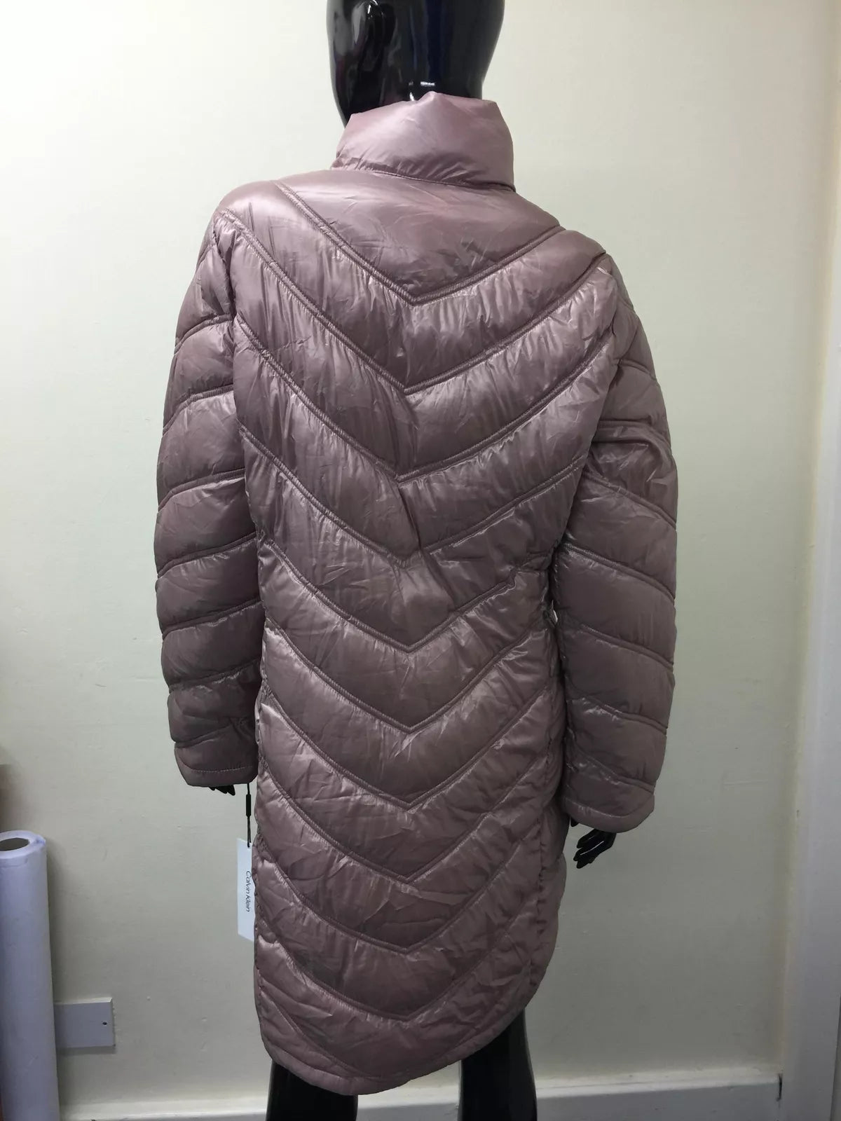 Calvin Klein Womens Chevron Quilted Packable Down Jacket Medium