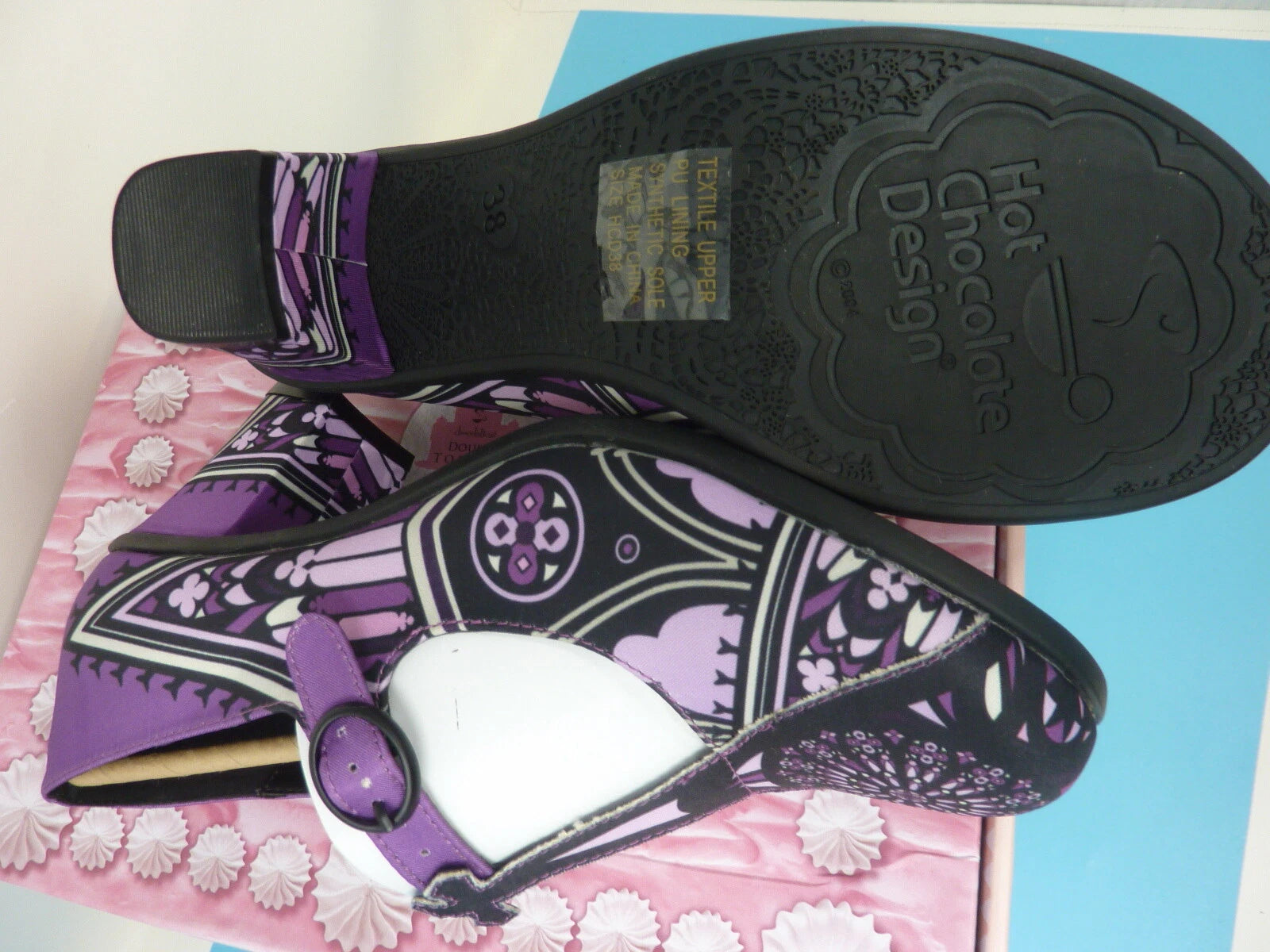 HOT CHOCOLATE DESIGN GOTHIC CHURCH MID HEEL-COLOUR:PURPLE/BLACK-SIZE UK5/EU38