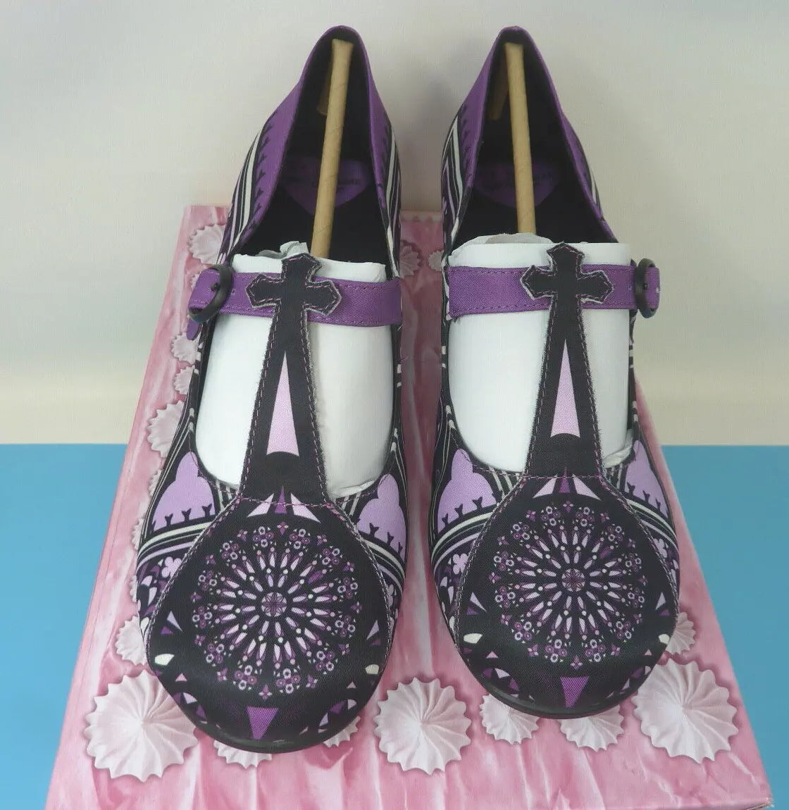 HOT CHOCOLATE DESIGN GOTHIC CHURCH MID HEEL-COLOUR:PURPLE/BLACK-SIZE UK5/EU38