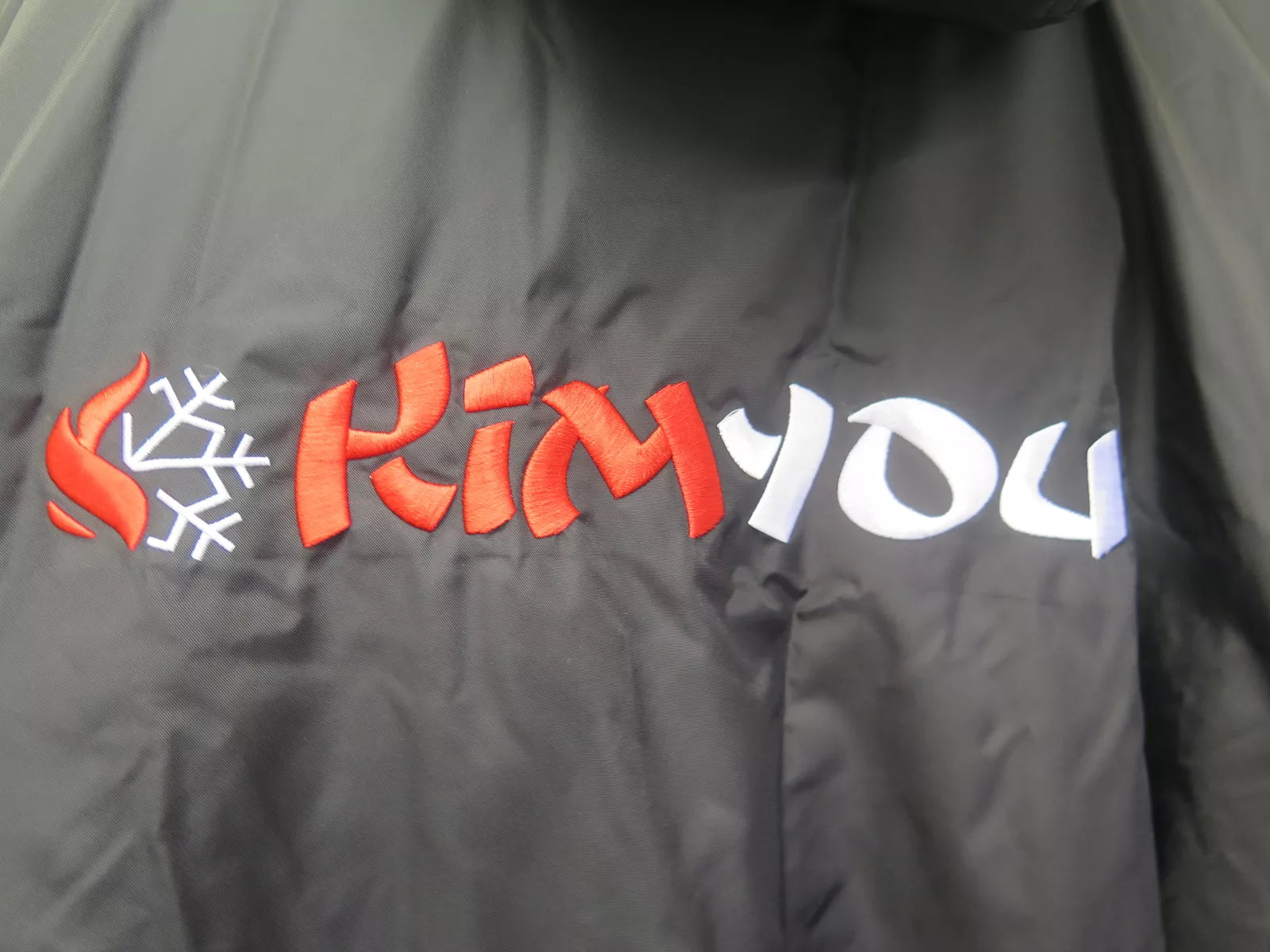 KIMYOU LONG SLEEVE CHANGING ROBE-BLACK/GREY-SMALL