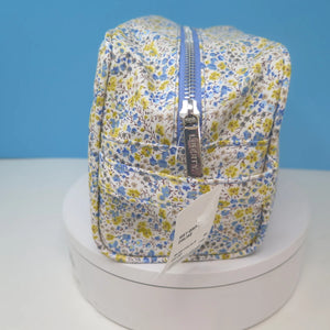 LIBERTY WASH BAG