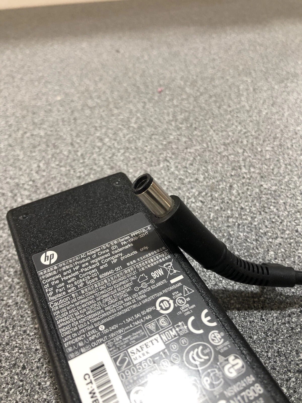 Genuine HP 608428-002 608428-003 463955-001 608428-001 Charger Adapter 19V 4.74A