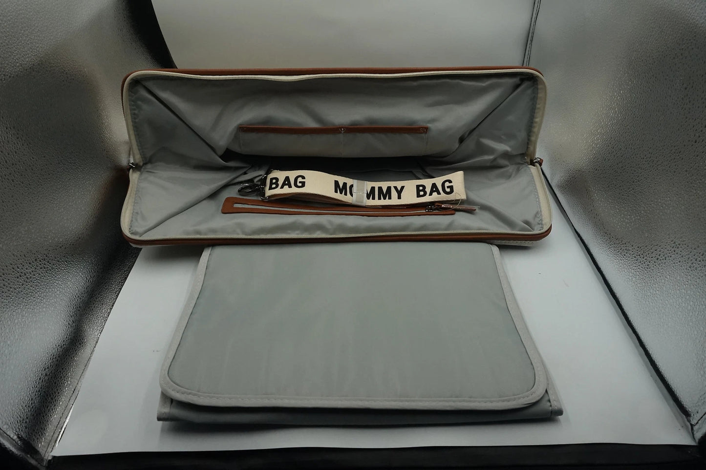 Childhome mommy nursery signature canvas offwhite bag with belt and nursing matt