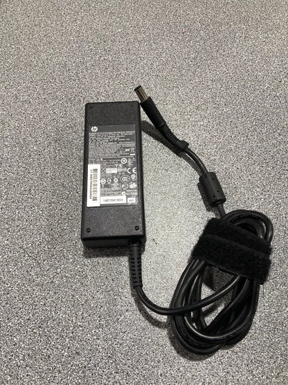 Genuine HP 608428-002 608428-003 463955-001 608428-001 Charger Adapter 19V 4.74A