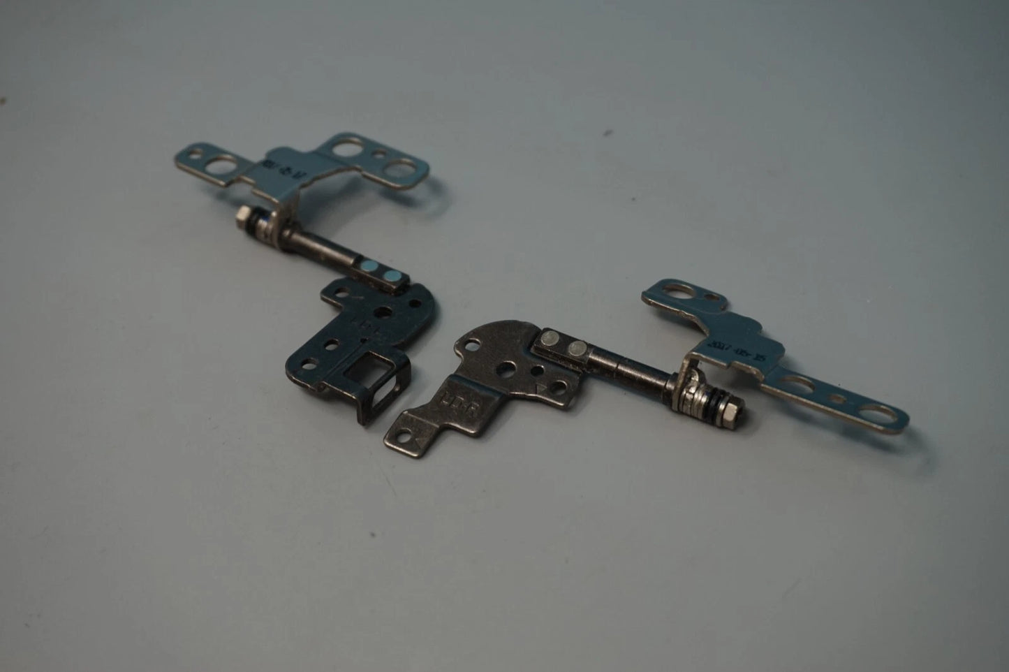 Acer Swift SF113-31-P4YX Genuine Replacement Right Left LCD Screen Bracket Set