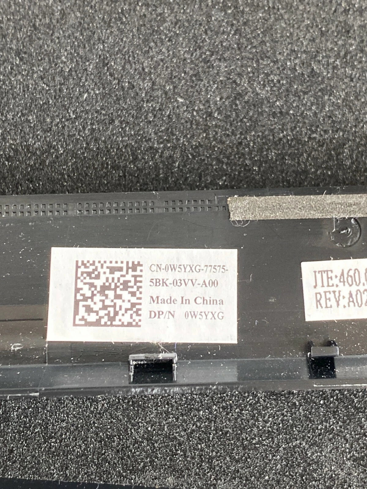 Dell Latitude 3470 upper lid assembly inc bezel and cables PN 0W5YXG