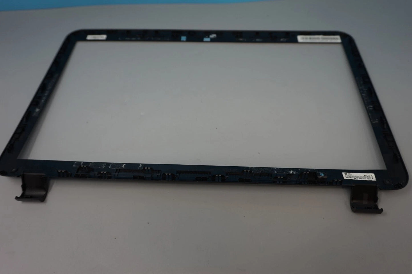 HP 255 GENUINE REPLACEMENT SCREEN BEZEL PLASTICS SURROUND TRIM