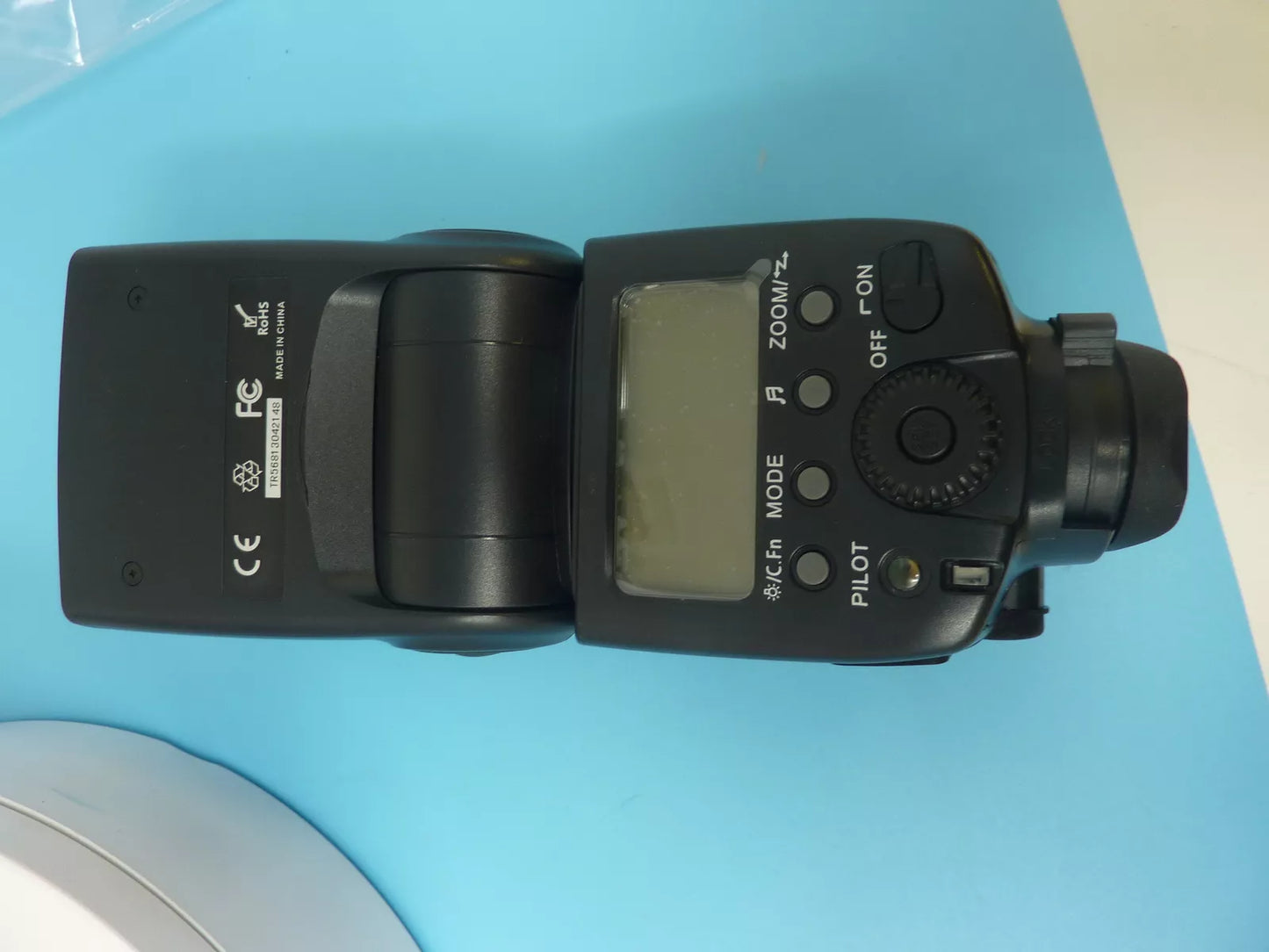 TRAVOR SL-568 SPEEDLITE FLASH
