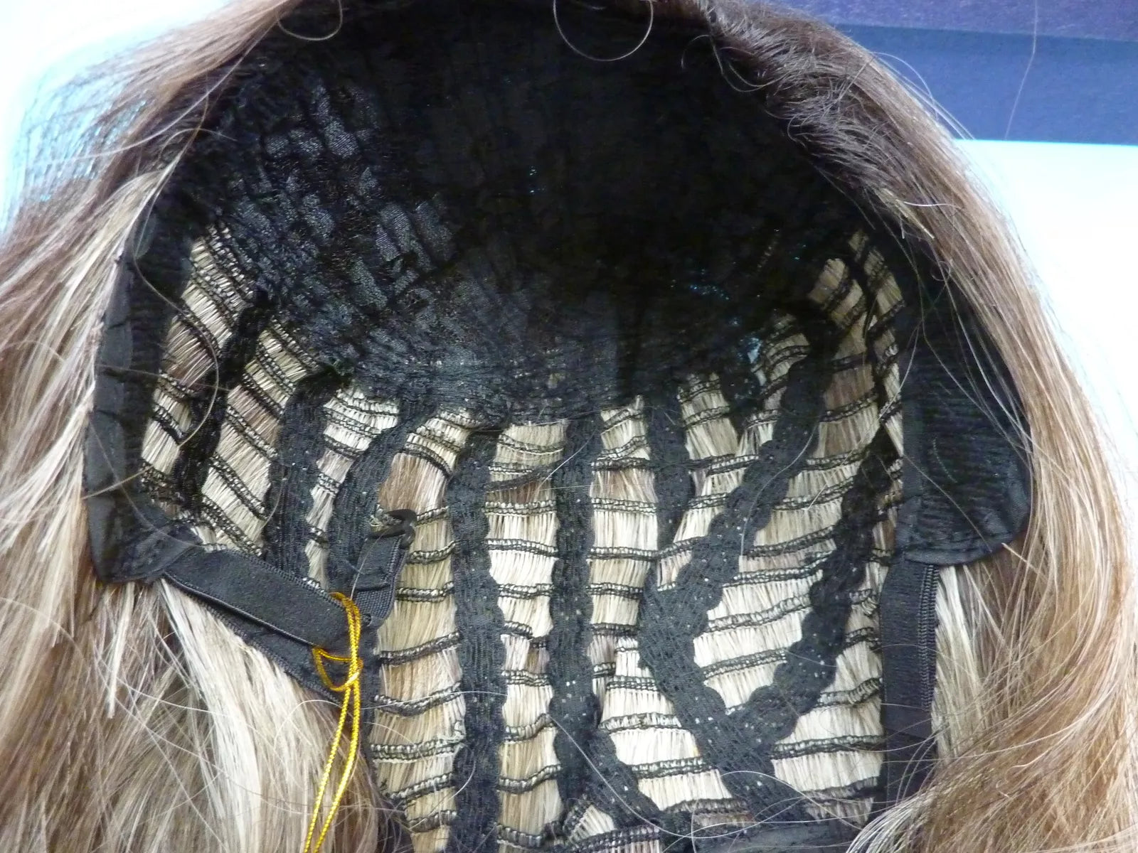 FULL WIG-BLONDE/BROWN HIGH LIGHTS-APPROX 16"